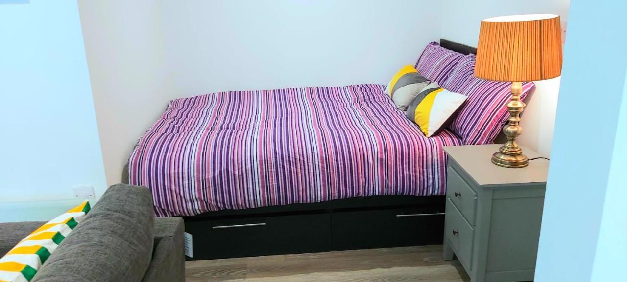 Great Studio Apartments - Netflix, Wifi, Digital Tv Sheffield Exteriör bild
