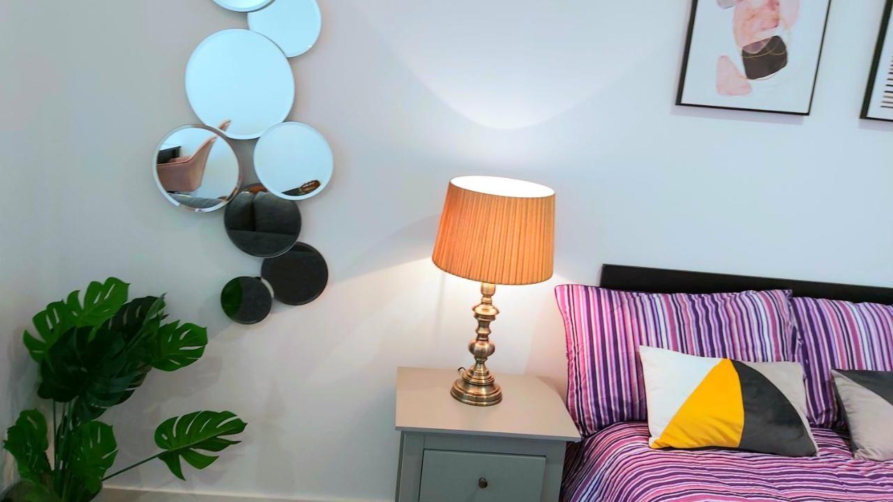 Great Studio Apartments - Netflix, Wifi, Digital Tv Sheffield Exteriör bild