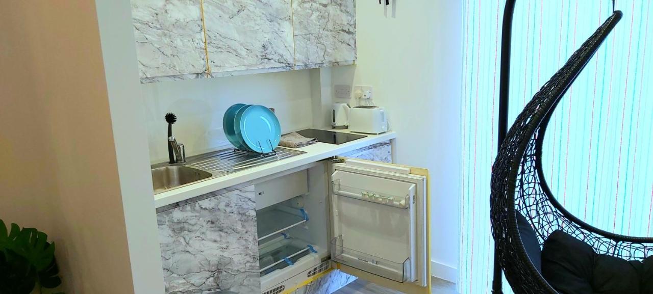 Great Studio Apartments - Netflix, Wifi, Digital Tv Sheffield Exteriör bild