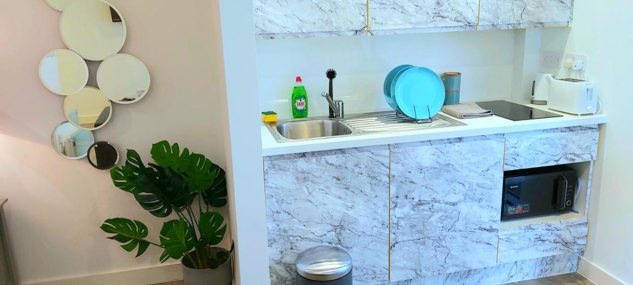 Great Studio Apartments - Netflix, Wifi, Digital Tv Sheffield Exteriör bild