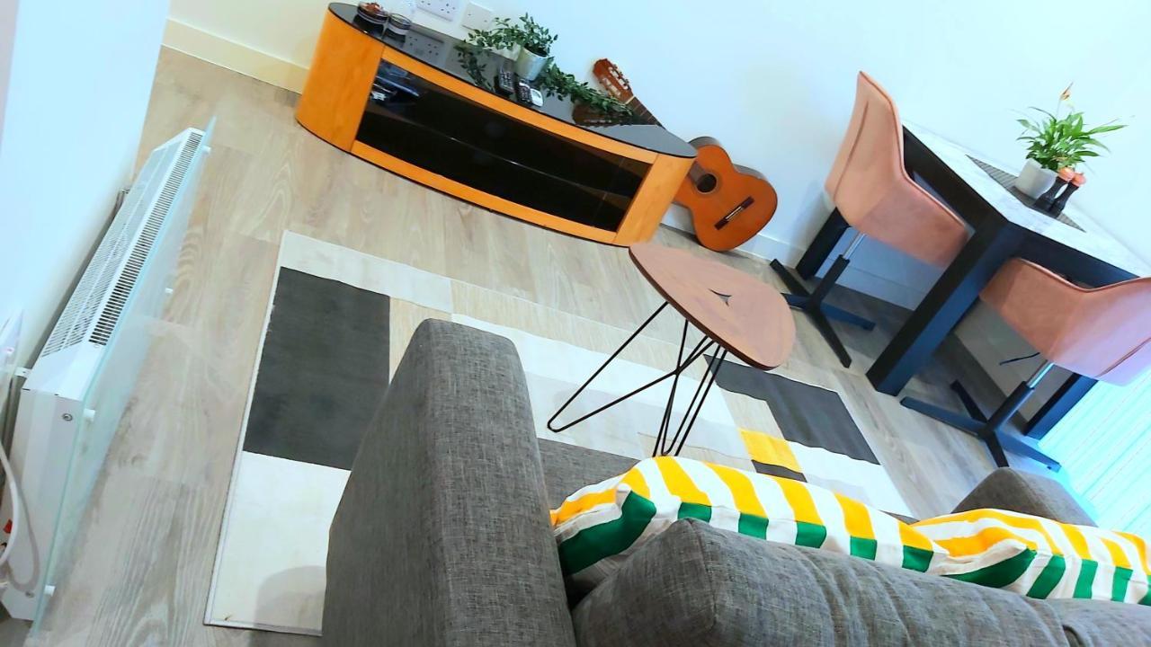 Great Studio Apartments - Netflix, Wifi, Digital Tv Sheffield Exteriör bild